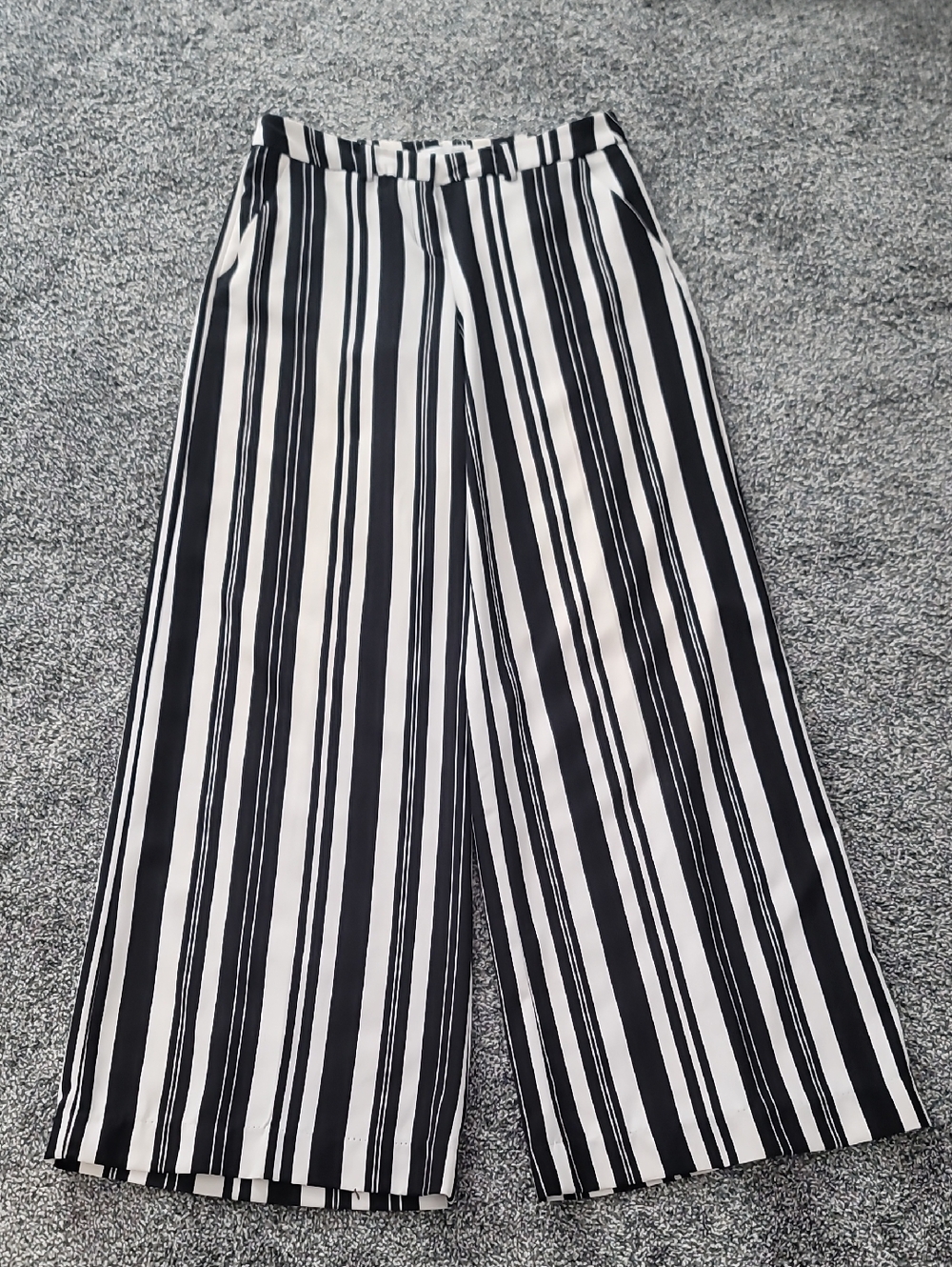 Wide Leg Striped Palazzo Pants - Black & White
